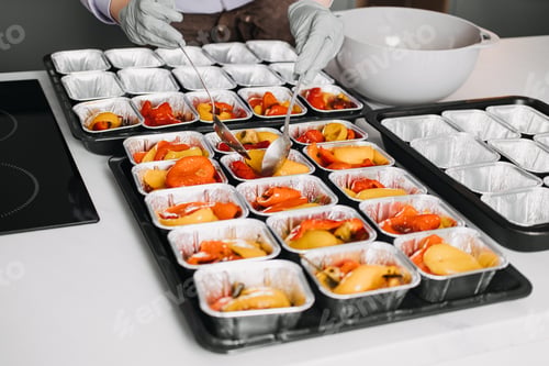 Preview: Healthy Office Food: Bell Peppers in Portioned Trays. Organized bell pepper servings in individual