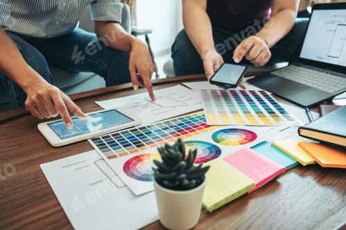 Preview: Professional Creative Team of Web/Graphic Designer planning, dra