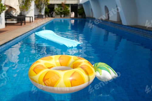 Preview: Inflatable Ring and Mattress