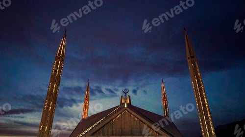 Preview: Faisal mosque in Islamabad with blue sky