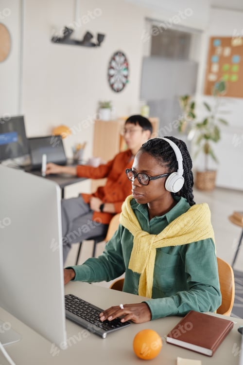 Preview: Focusing on Work with Headphones in Office Environment