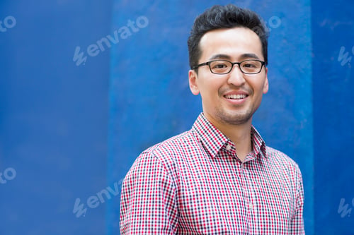 Preview: Portrait of mid adult man