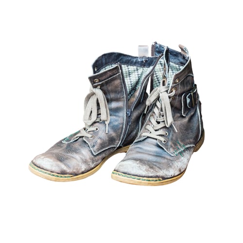 Preview: Worn and weathered lace-up leather combat boots