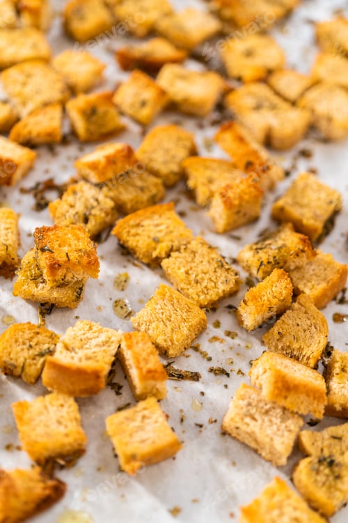 Preview: Croutons