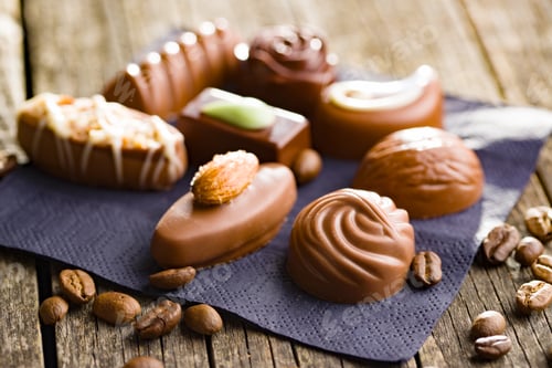 Preview: Mixed belgian pralines. Chocolate truffles.
