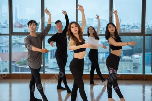 Preview: Asian people dancing in studio