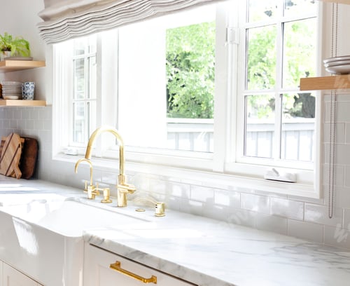 Preview: Golden kitchen faucet interior design