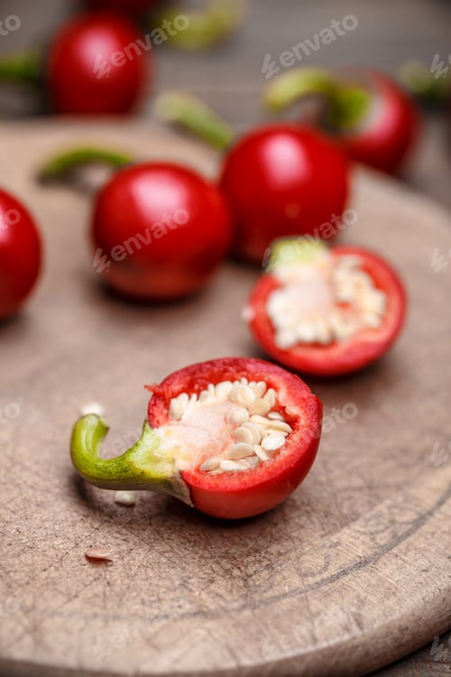 Preview: Half red cherry chillis