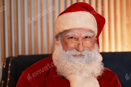 Preview: Smiling Handsome Santa