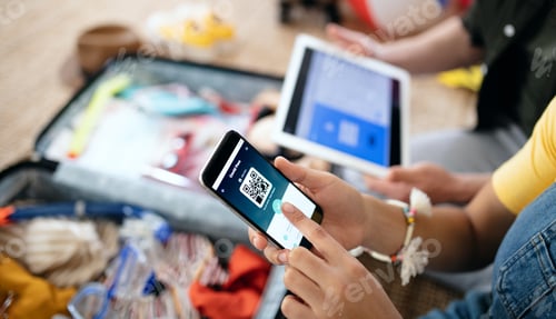Preview: Unrecognizable couple with smartphone planning holiday, coronavirus concept
