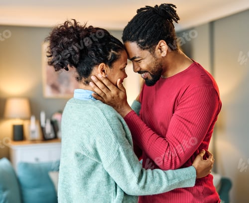 Preview: Young couple at their home