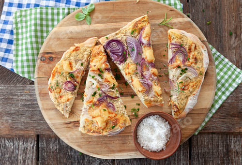 Preview: Flammkuchen with sour cream