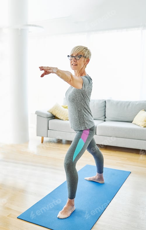 Preview: Portrait of active senior people exercising