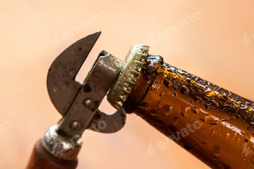 Preview: Vintage opener and beer