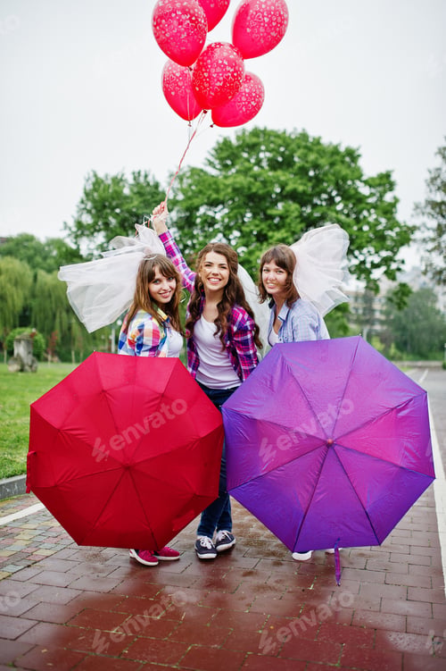 Preview: Hen party