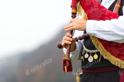 Preview: Playing the conramusa