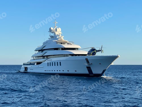 Preview: Helicopter on yacht in the meds
