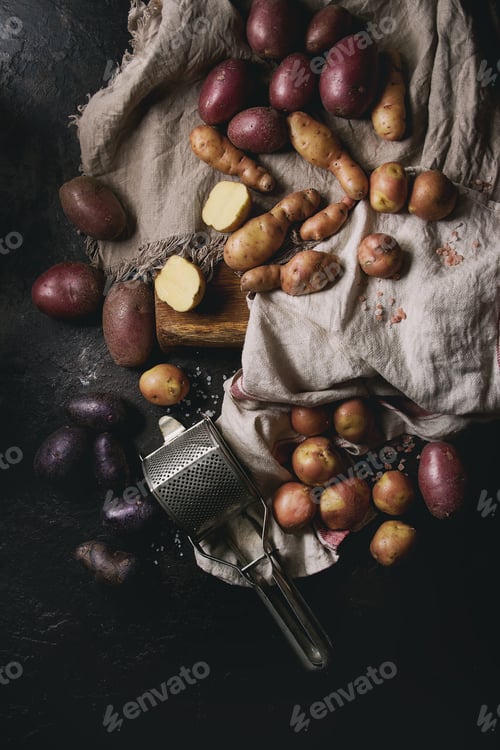 Preview: Variety of raw potatoes