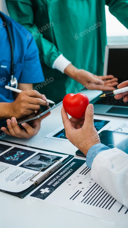 Preview: Meeting team of doctor and medical staff at hospital, Consultation about treatment of heart disease