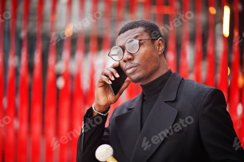 Preview: Stylish african american gentleman