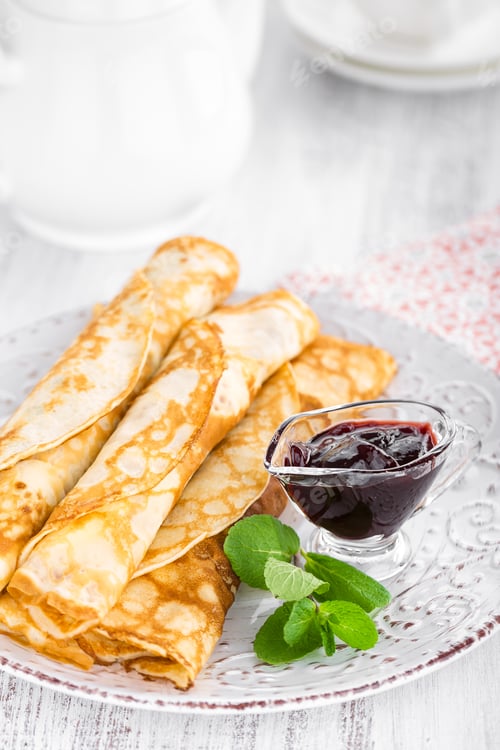 Preview: Pancakes with jam