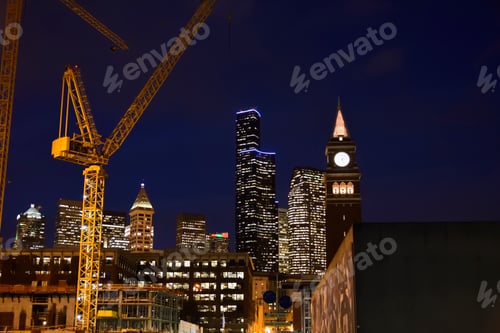 Preview: Construction crane at night