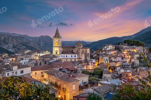 Preview: Novara di Sicilia, Sicily, Italy
