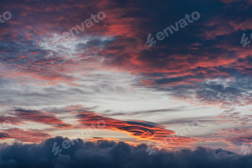 Preview: Dramatic lenticular clouds