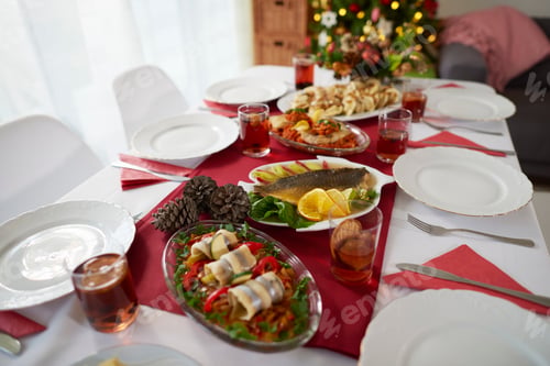 Preview: Christmas table is waiting for the quests