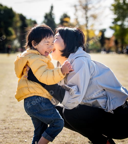 Preview: Japanese family in a park
