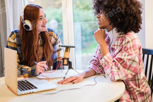 Preview: Women making a podcast about feminism and sharing it on social networks.