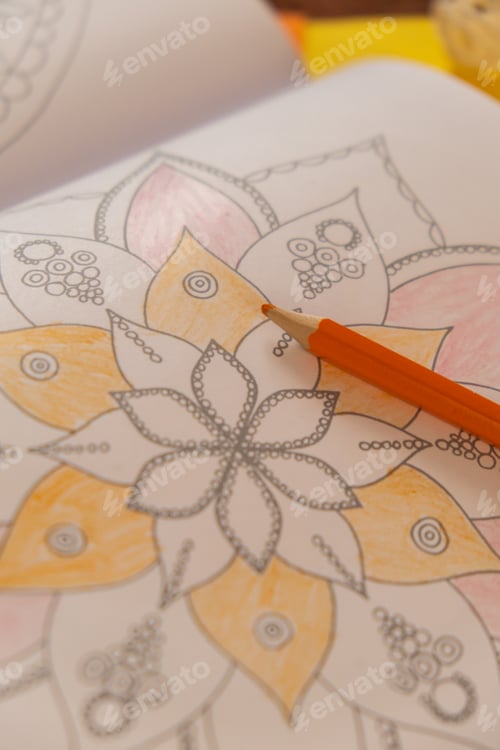 Preview: Mandalas antistress page to combat stress. Relaxing hobby mental wellbeing and art therapy