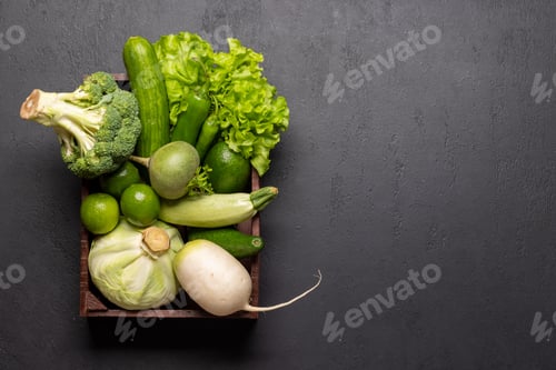 Preview: Wooden box bag full of healthy green food
