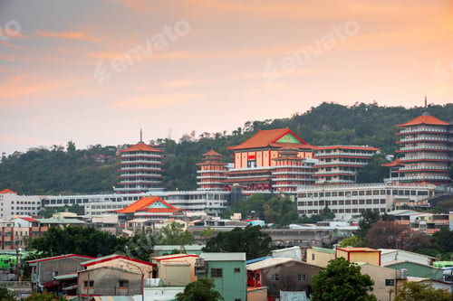 Preview: Kaohsiung, Taiwan cityscape with Yuan Heng Temple