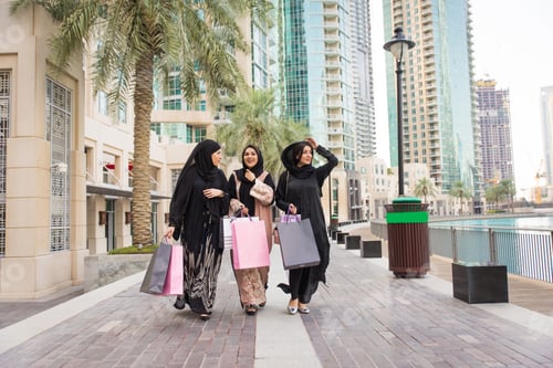 Preview: Arabic women in Dubai
