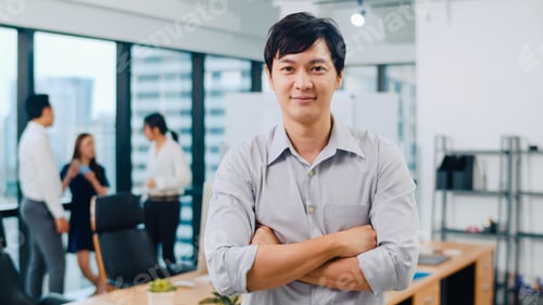 Preview: Portrait of successful handsome executive businessman casual wear looking at camera and smiling