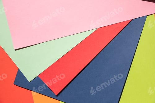 Vista previa: papel de color. Fondo gráfico geométrico de papel de color creativo. arte, textura de colores brillantes.
superposición