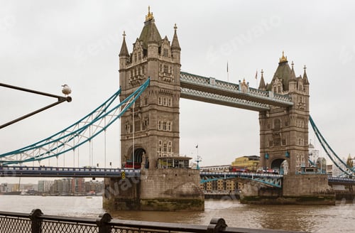 Preview: Tower Bridge