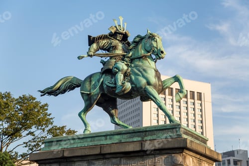Preview: Statue of Kusunogi Masashige in Tokyo