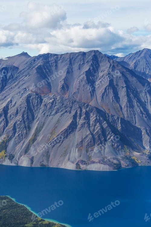 Preview: Lake in Canada