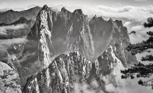 Preview: Scenic view from Huashan mountain, China.