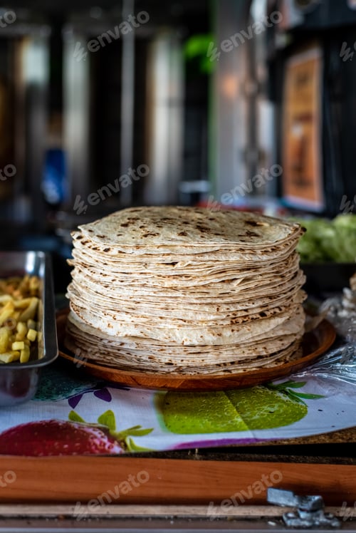 Preview: Many freshly cooked pita bread ready to prepare kebab