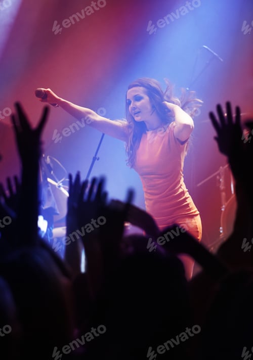 Preview: Everybody Raise your hands