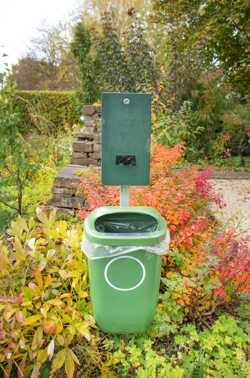 Preview: Outdoor Trash Bin with Dog Bags in Autumn Park