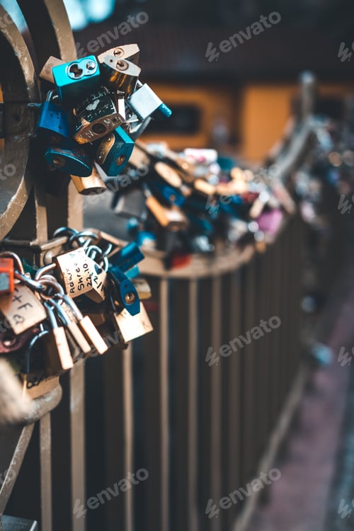 Preview: Padlocks