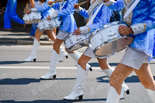 Preview: Street promotion of the majorettes of the festival spring.