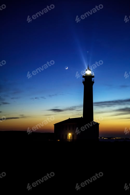 Preview: Sea lighthouse with the moon