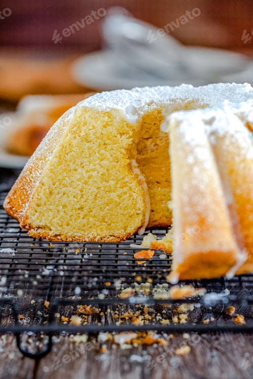 Preview: Fluffy bundt cake ideal for Easter or Christmas