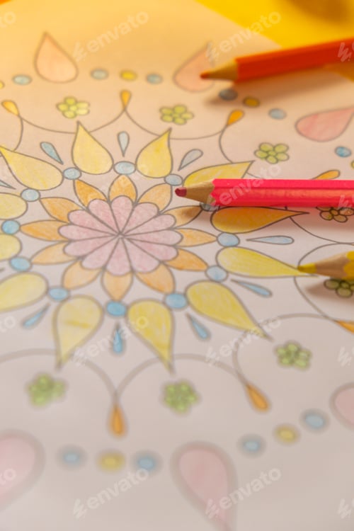 Preview: Mandalas antistress page to combat stress. Relaxing hobby mental wellbeing and art therapy