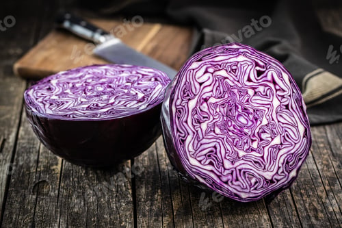 Preview: Fresh red cabbage.